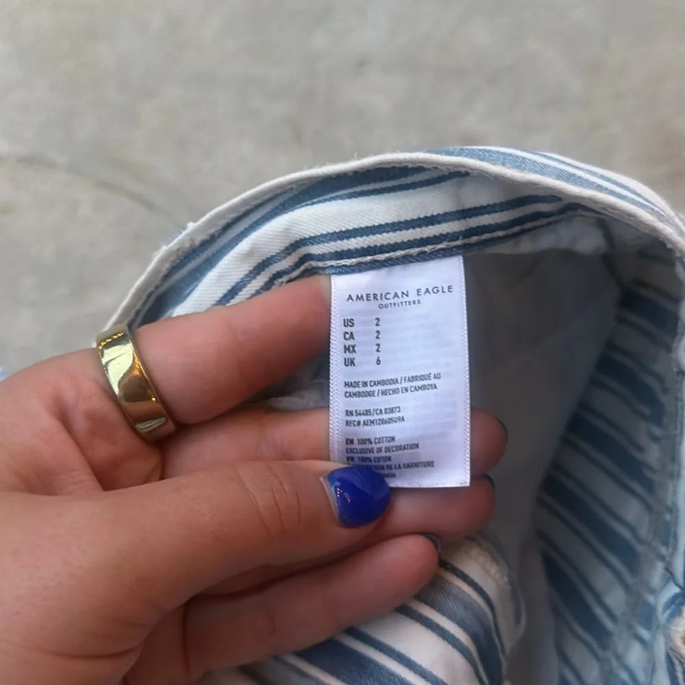 American Eagle Mom Short Striped Blue White Size 2